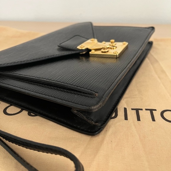 Louis Vuitton Black Epi Sellier Clutch Wristlet Pouchette with Key COA Circa1992 - Picture 10 of 17